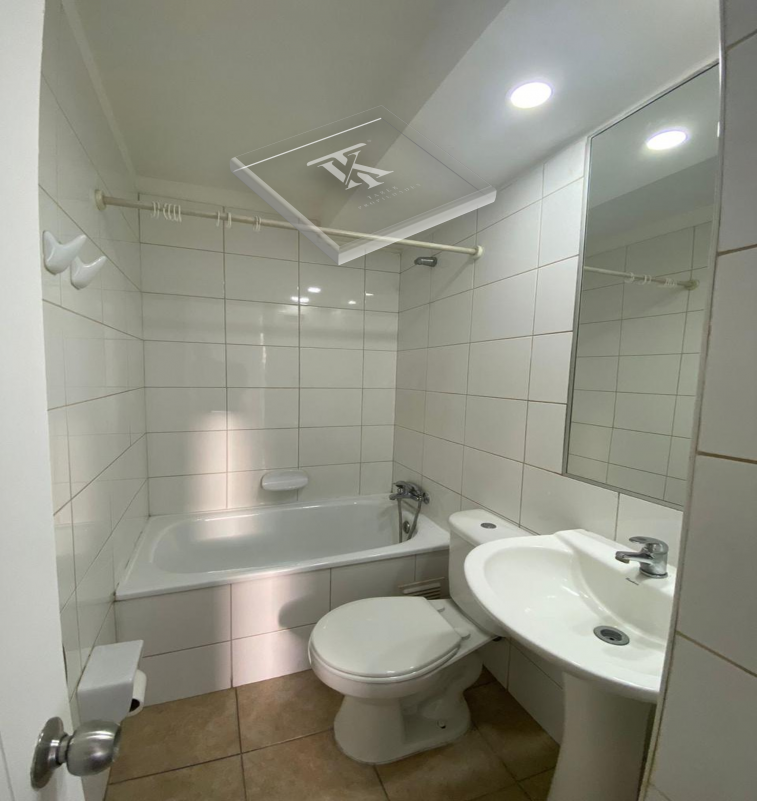 A Pasos del Metro y Comercio Con Vista Norte y Poniente.