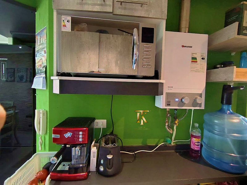 Cercano Av, Principal y Supermercados