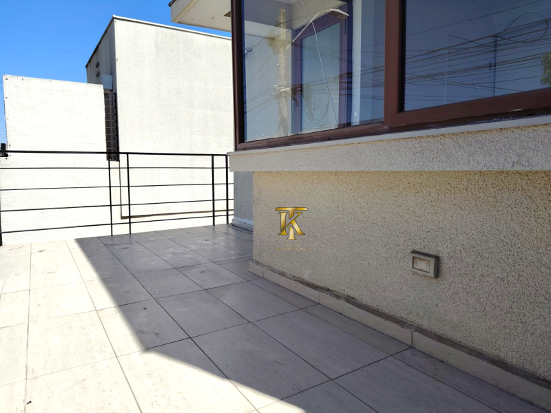 Cercano Av, Principal y Supermercados