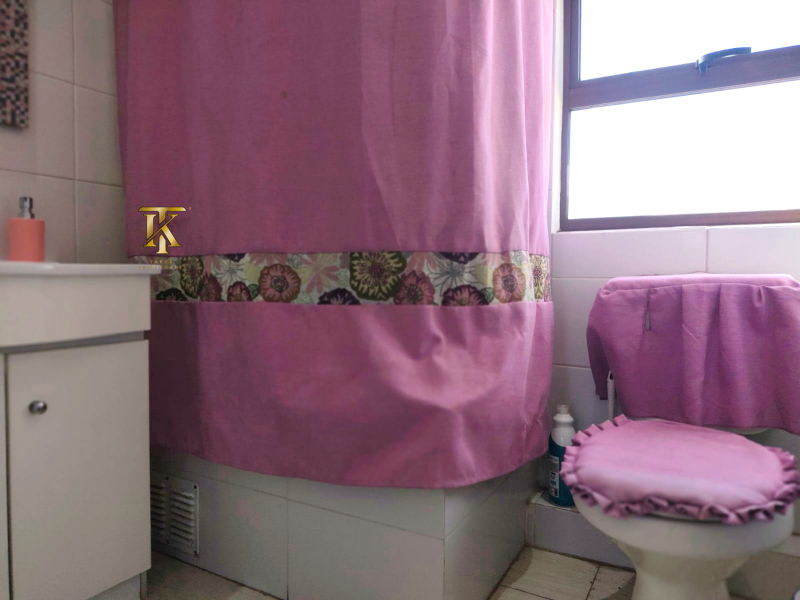 Cercano Av, Principal y Supermercados