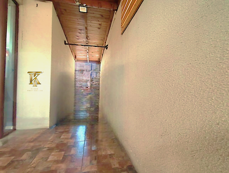 Cercano Av, Principal y Supermercados