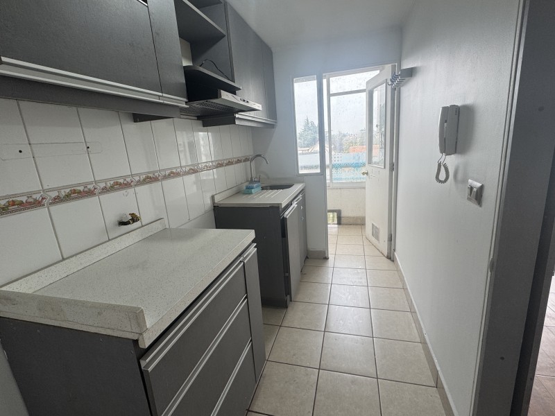 Se Vende Lindo Departamento en Condominio-La Florida 2D+1+E