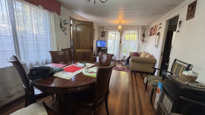 Se Vende Linda y Amplia Casa Esquina en Ñuñoa 4D+1B