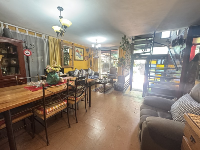Se Vende Gran Casa en Villa Frei Dos Pisos 6D+2B+E