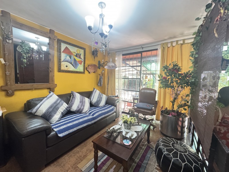 Se Vende Gran Casa en Villa Frei Dos Pisos 6D+2B+E
