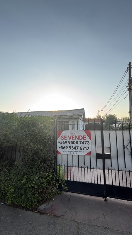 Se Vende Linda y Amplia Casa Esquina en Ñuñoa 4D+1B