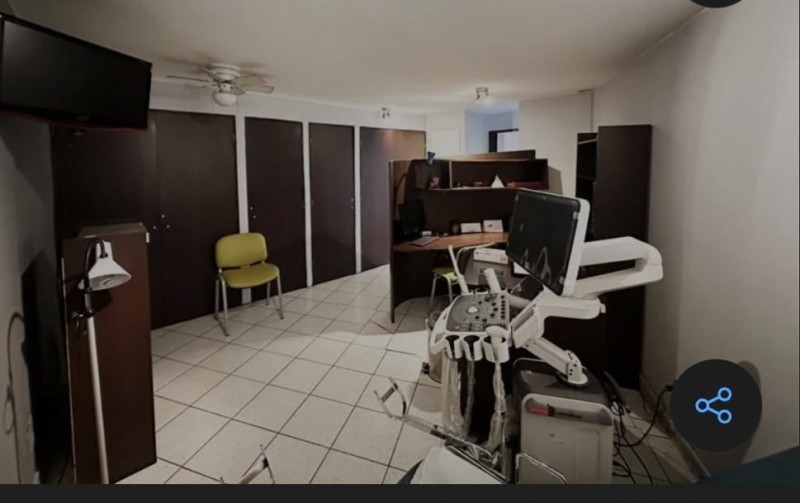 Se Arrienda Oficina en la Calle las Bellotas