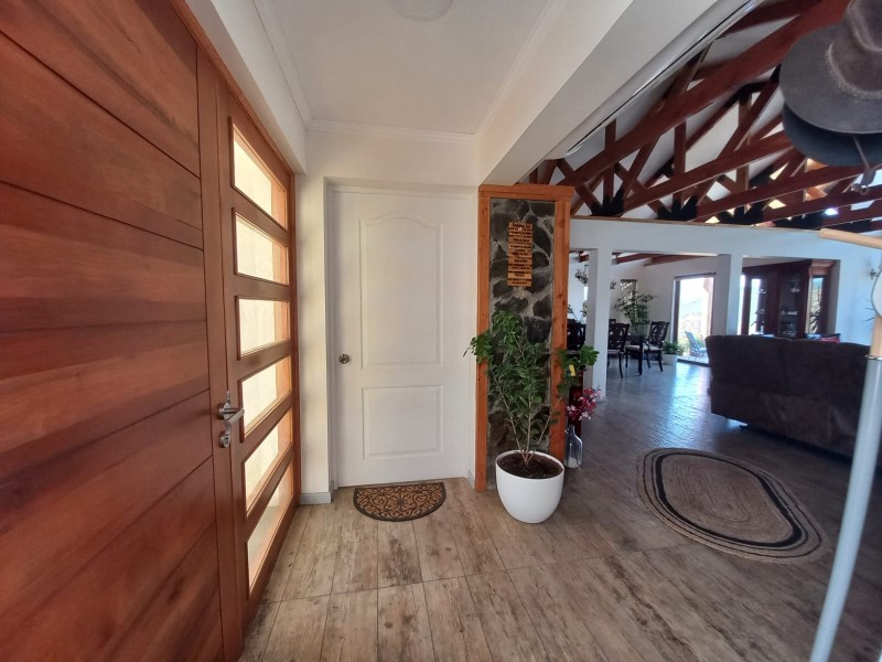 Se Vende Casa en Condominio Lomas de Rauquen