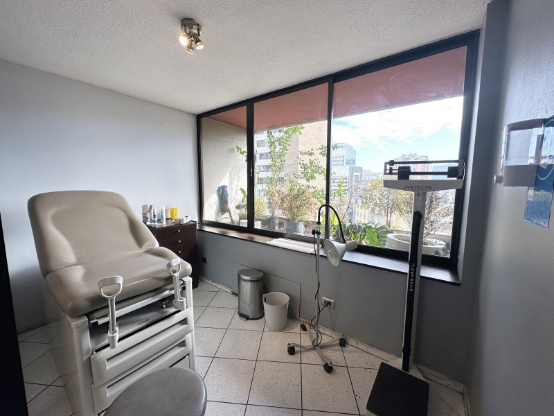 Se Arrienda Oficina en la Calle las Bellotas