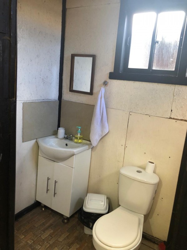 Acogedora Casa Esquina en Pleno Centro de Máfil