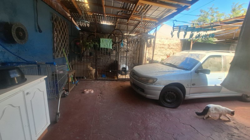 Hermosa Casa Esquina 5D2B