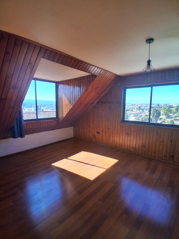 Se Arrienda Bella Casa en Segundo Piso, Quilpué