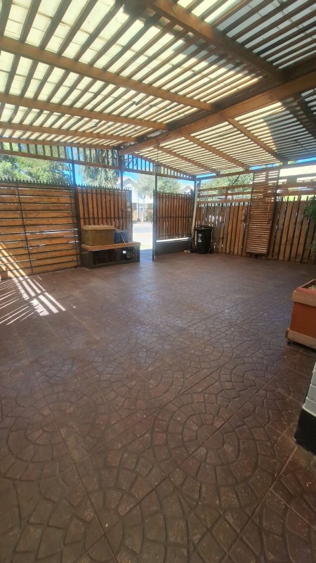 Hermosa Casa de 2 Pisos 4D3B Valor Conversable