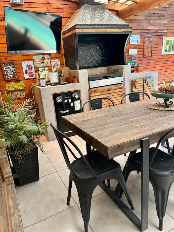 Hermosa Casa de 2 Pisos en Venta 4D3B+E!!!!