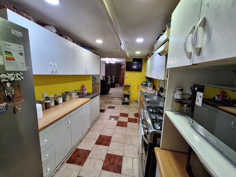 Casa Solida 2 Pisos|4D2B|Patio Amplio|Excelente Ubicación