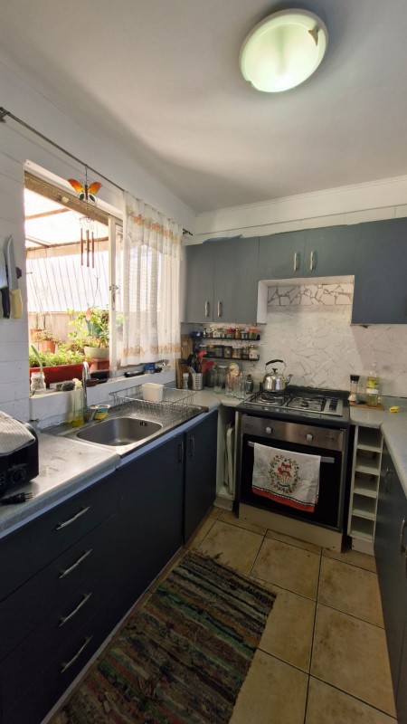 Oportunidad Casa de 3 Pisos Semi Amoblada
