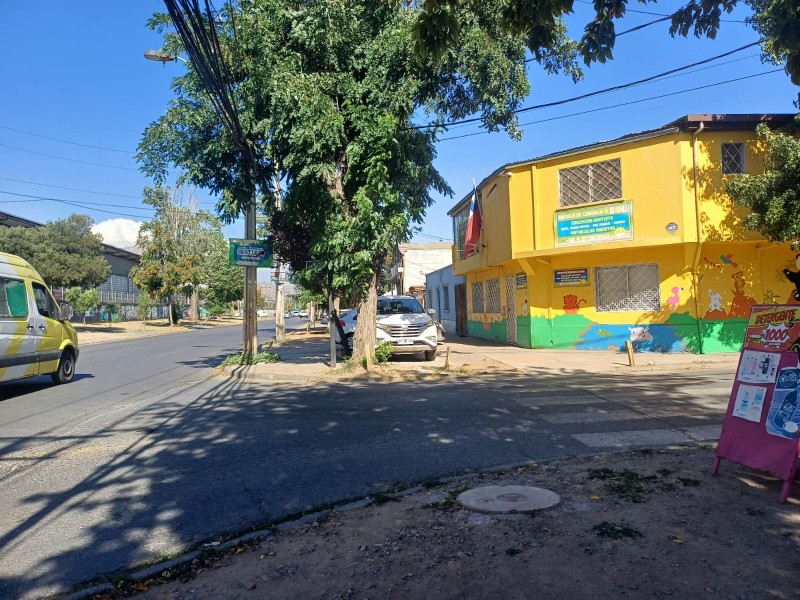 Hermosa Casa Comercial 5D3B Conchali en Venta