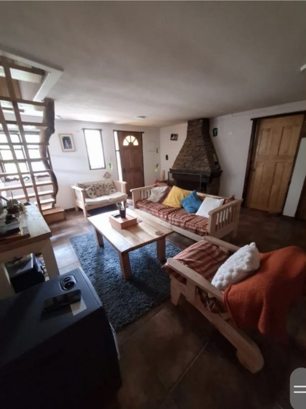 Hermosa Casa de 2 Pisos, 2D2B+E+B