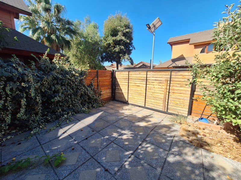 Casa Esquina 3D3B en Condominio, 200M2 en Peñaflor