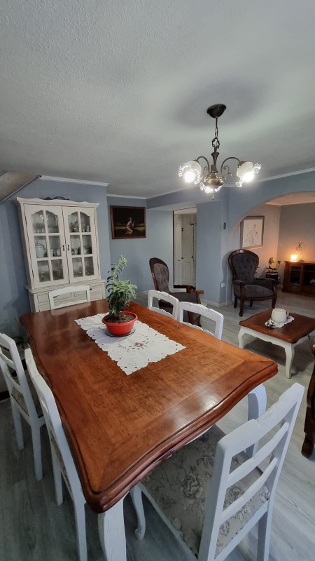 Hermosa Casa 2 Pisos 3D2B+E+B