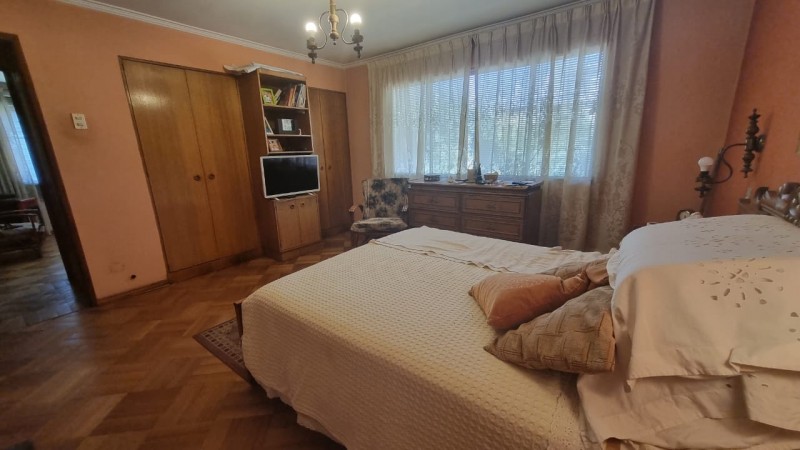 Terreno de 2450M2 Con 2 Casas!!!