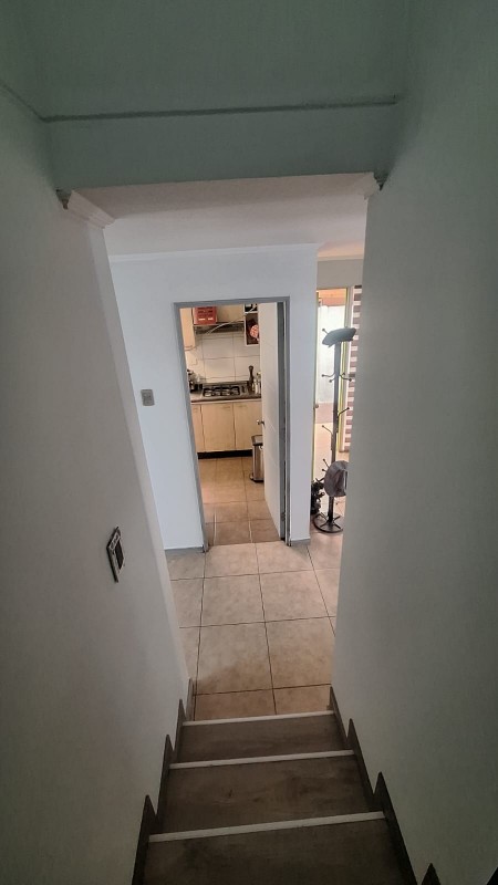 Hermosa Casa de 2 Pisos 4D3B Valor Conversable