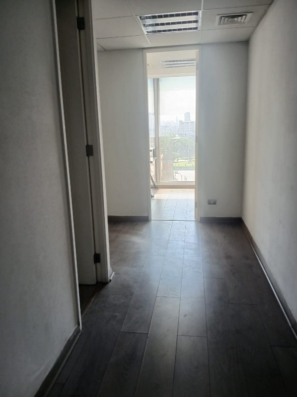Vende Ofic 1 Privado-1Baño Metro Padre Hurtado