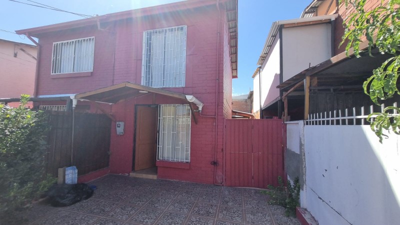 Fotografía de Acogedora Casa en Arriendo en Puente Alto|2D1B|