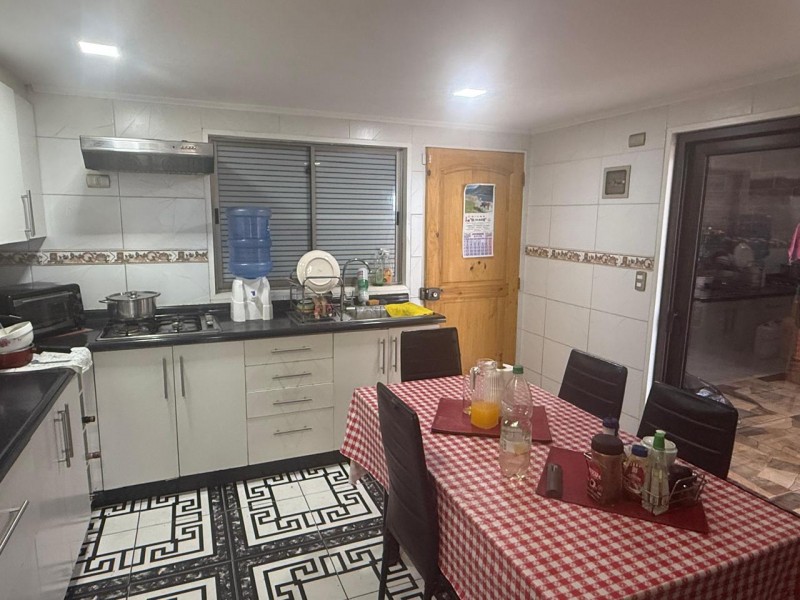 Hermosa Casa Esquina Ubicada en Sector Altos de Miramar 3D1B