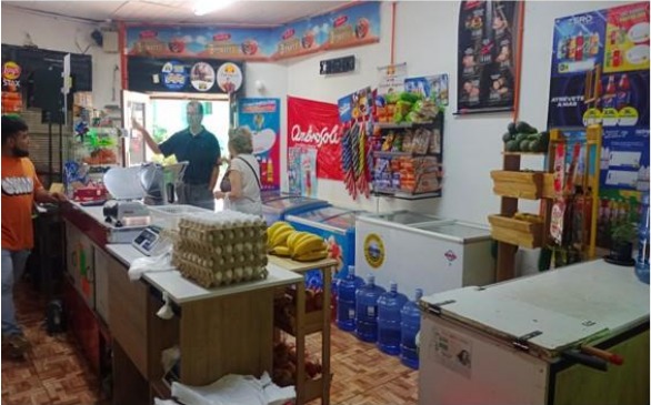 Amplia Casa Comercial