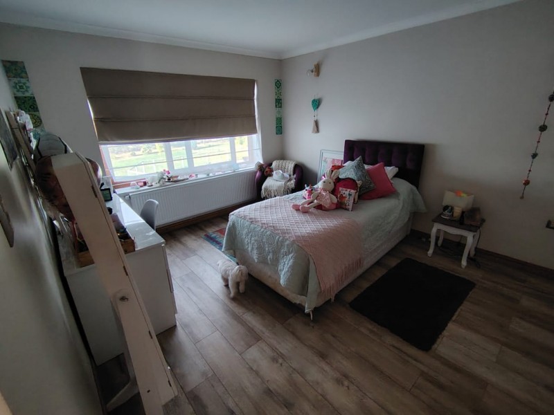 Hermosa y Amplia Parcela Con Casa de 2 Pisos 6D5B+E!!!