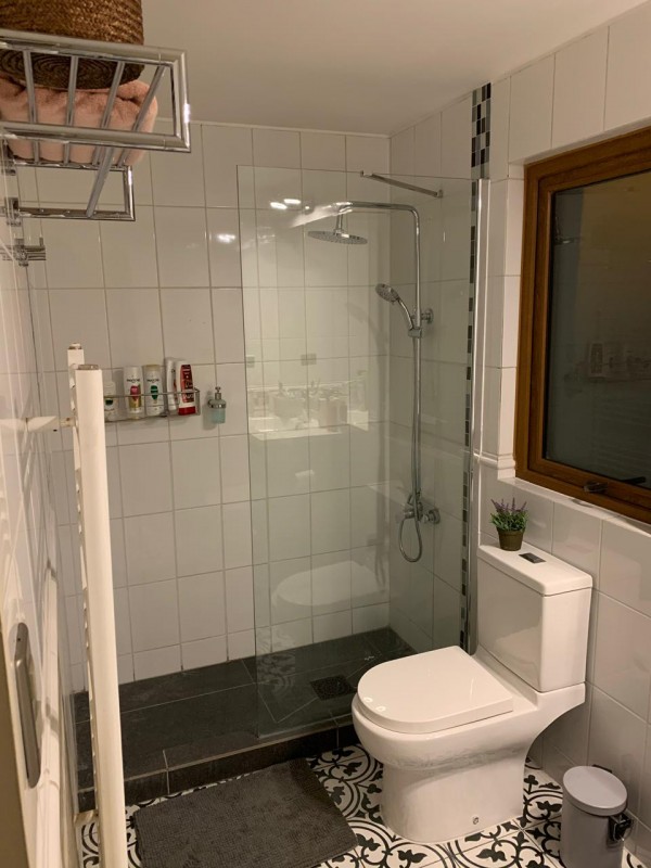 Hermosa Casa de 2 Pisos en Venta 4D3B+E!!!!