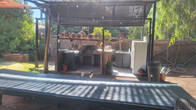 Parcela 2500M2 Con 3 Casas 2 Piscinas Valor Conversable