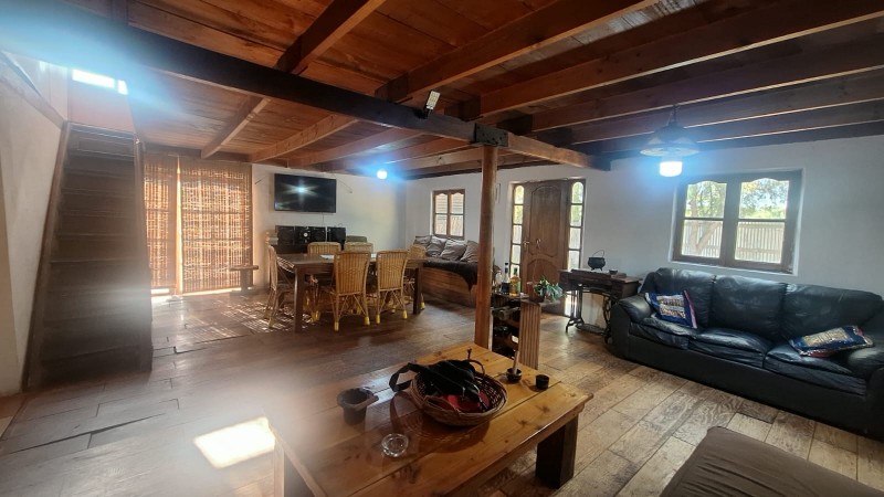 Parcela 2500M2 Con 3 Casas 2 Piscinas Valor Conversable