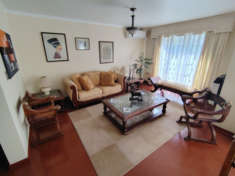 Hermosa Casa de 2 Pisos 4D4B+E+B