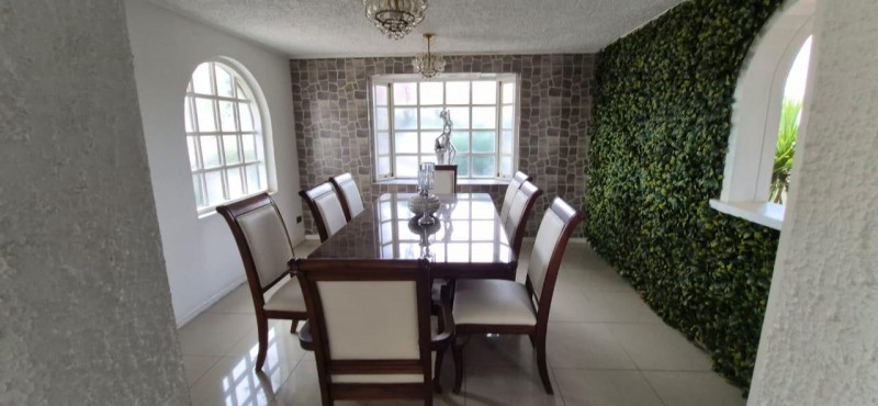 Hermosa Casa 2 Pisos en Arriendo 4D4B+E