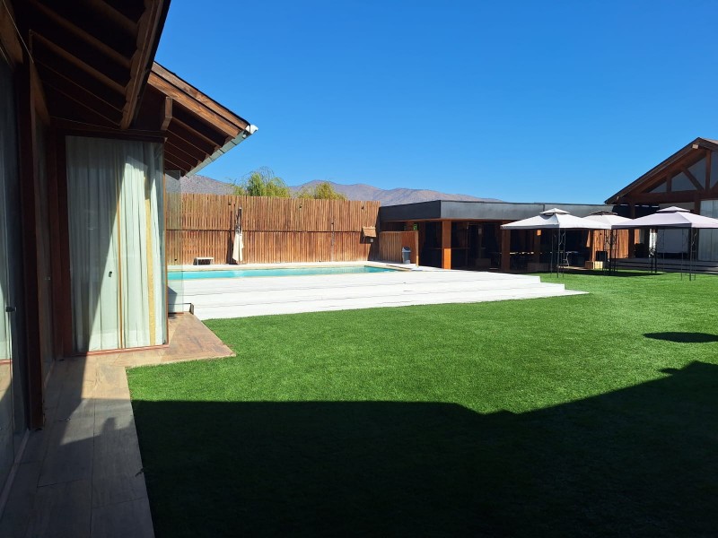 Centro de Eventos Boutique en Curacavi 4000M2 Con 2 Casas!!