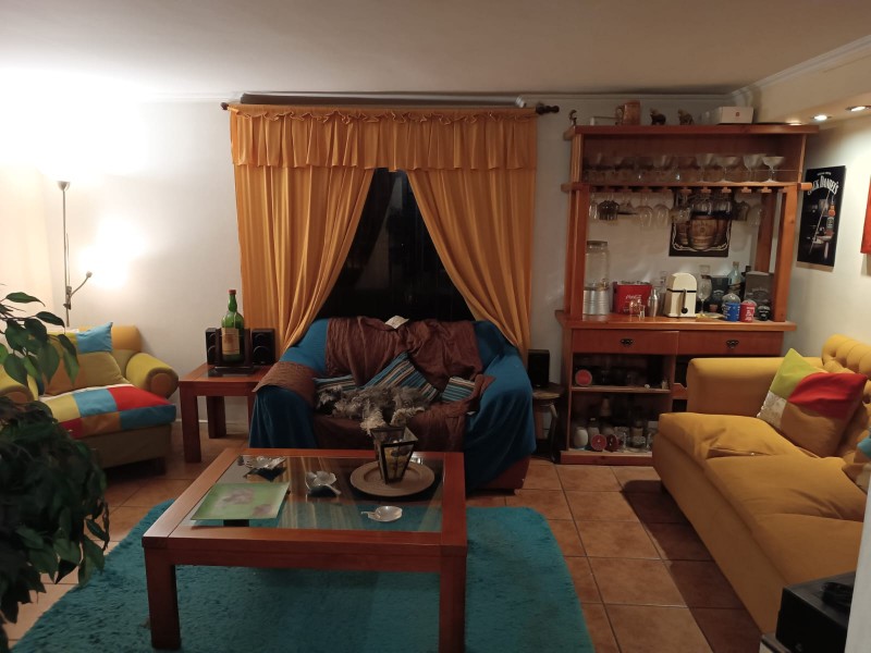 Oportunidad Amplia Casa de 3 Pisos en Maipu |5D4B