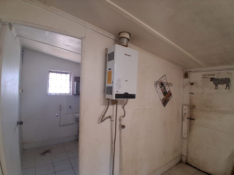 Amplia Casa 4D1B Ideal para Negocios.