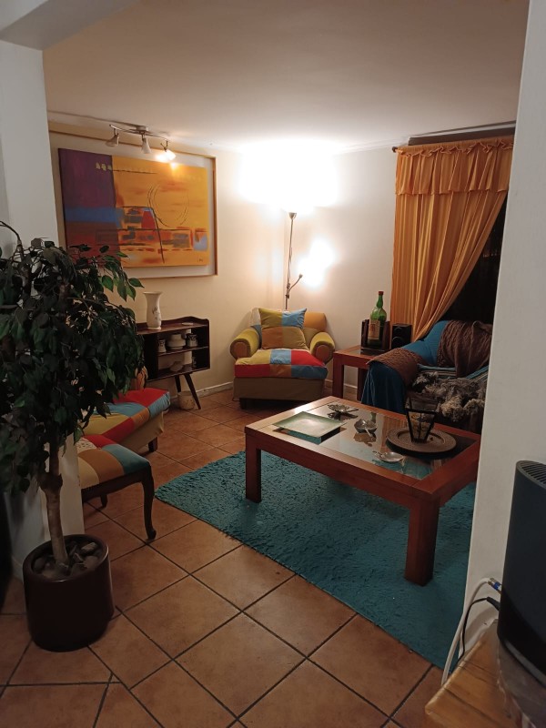 Oportunidad Amplia Casa de 3 Pisos en Maipu |5D4B