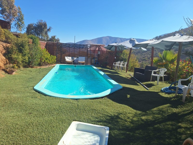 Parcela en Altos de Miraflores, Curacaví | 5D | Piscina |