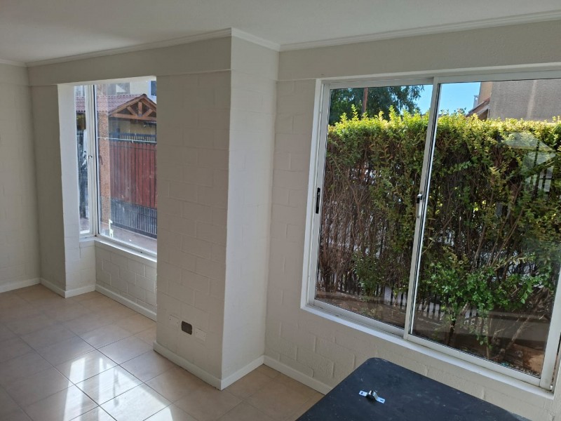 Hermosa Casa en Micro Barrio Con Porton Interno!!!