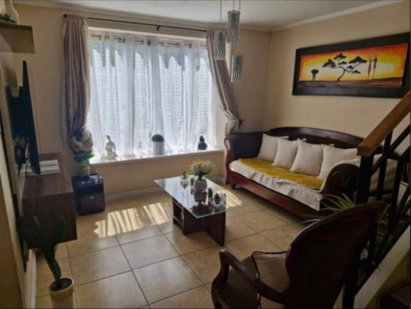Oportunidad Bella Casa en Sector de Maipu!!! 4D4B