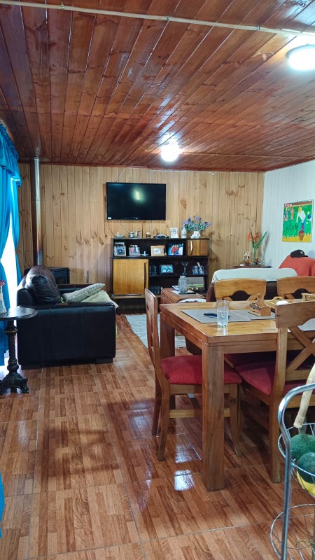Se Vende Parcela de 4,2 Hectareas Con Casa 3D1B!!!