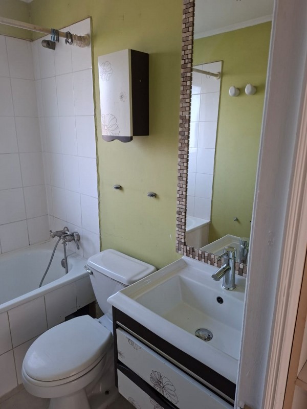 Hermosa Casa en Micro Barrio Con Porton Interno!!!