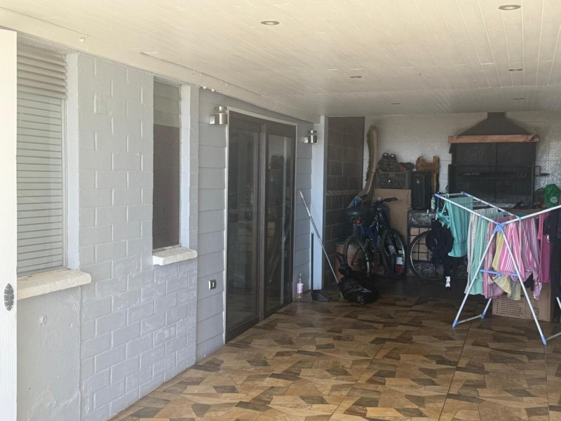 Hermosa Casa Esquina Ubicada en Sector Altos de Miramar 3D1B