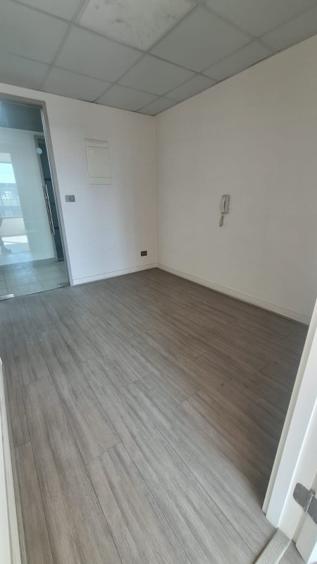 Amplia Oficina Dos Ambientes en Maipú