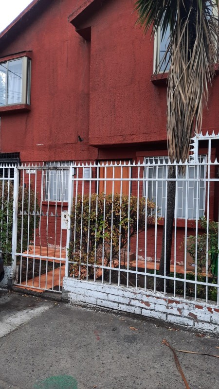 Oportunidad Casa Esquina 2 Pisos |3D2B+Estacionamientos