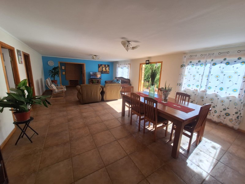 Parcela en Altos de Miraflores, Curacaví | 5D | Piscina |