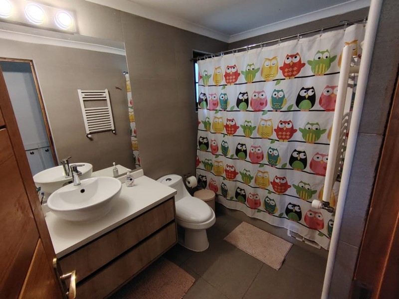 Hermosa Parcela Con Casa de 2 Pisos en Arriendo, 6D5B+E!